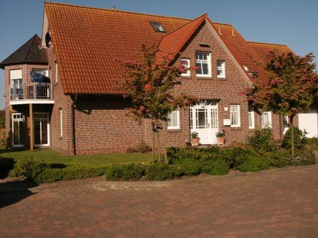Ferienwohnungen Peters Neuharlingersiel Eksteriør billede